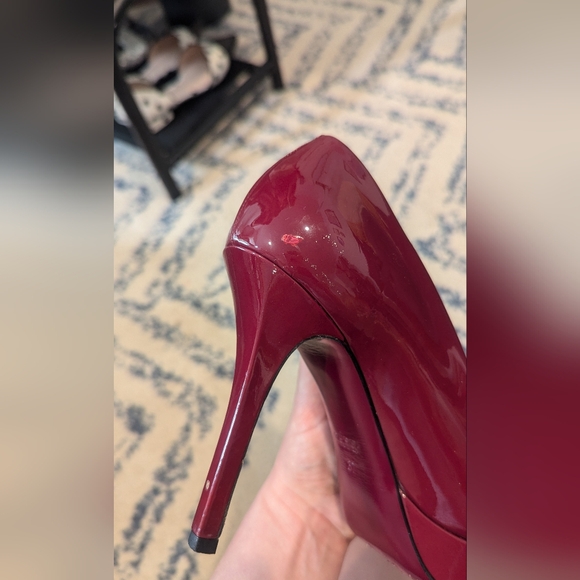 Burgundy Gucci Pumps Size 37 - excellent condition - Picture 3 of 7